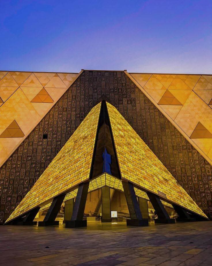 Cairo Trip – Pyramids, Old Museum, and Lunch on the Banks of the Nile