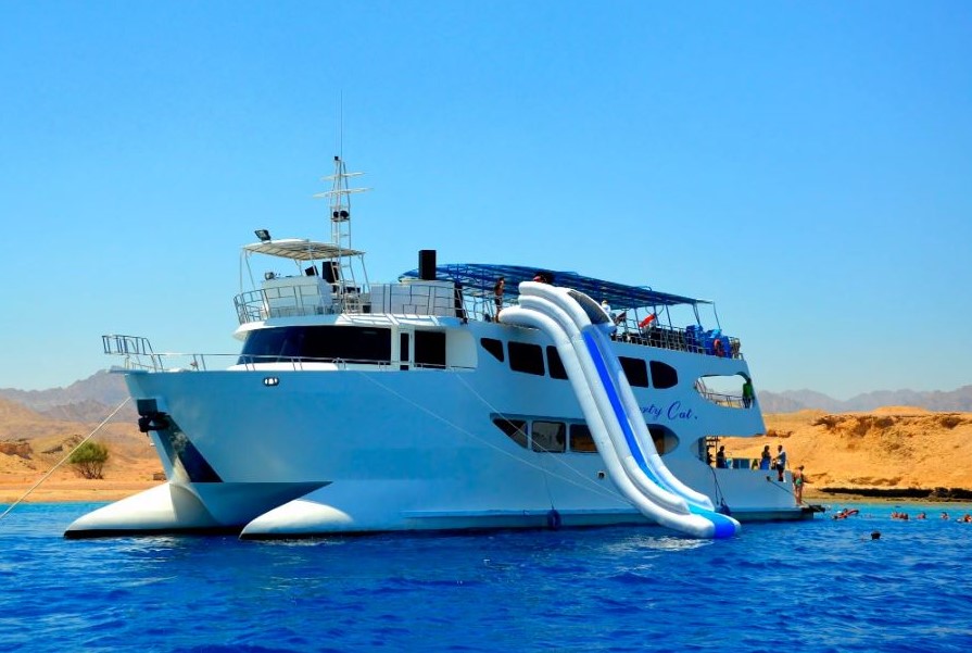 Liberty Catamaran – Family Luxury Cruise in Sharm El Sheikh