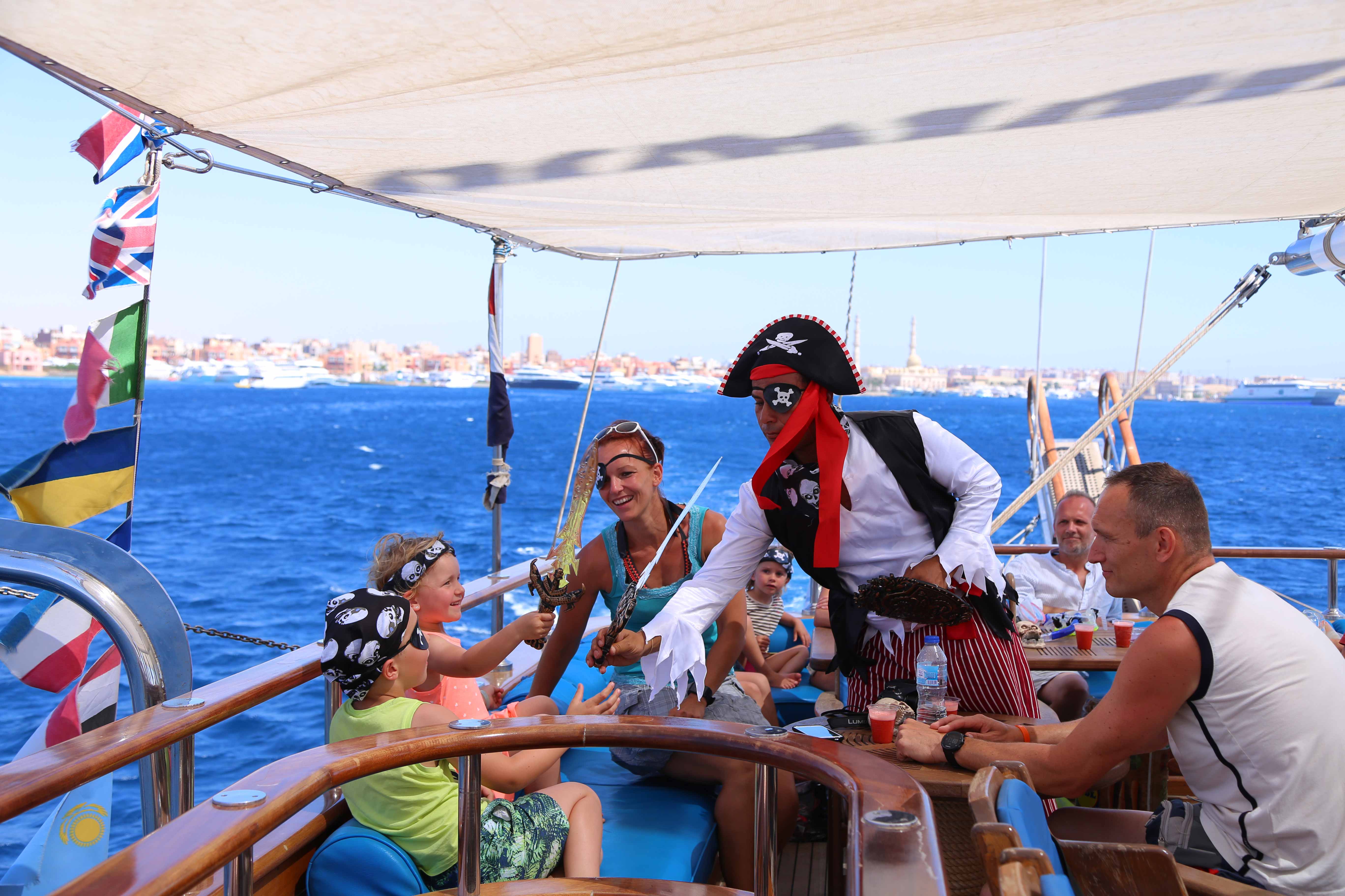 Pirates Sailing Boat – Ras Mohamed & White Island Cruise