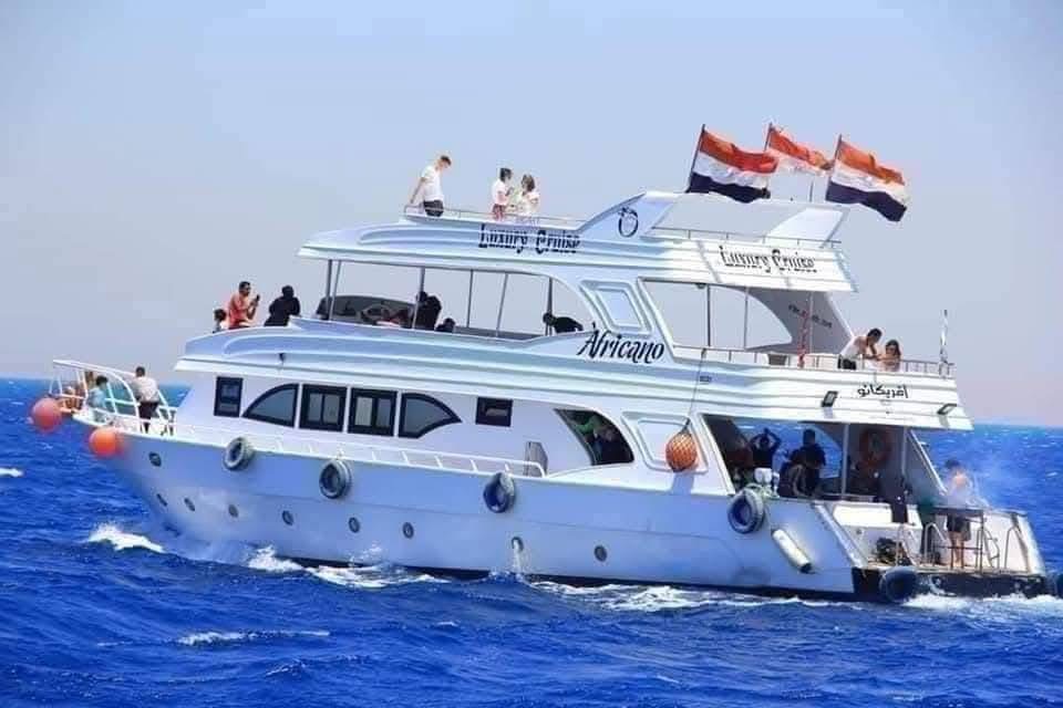 Ras Mohammed Yacht Trip + Intro Diving – A Nature Adventure